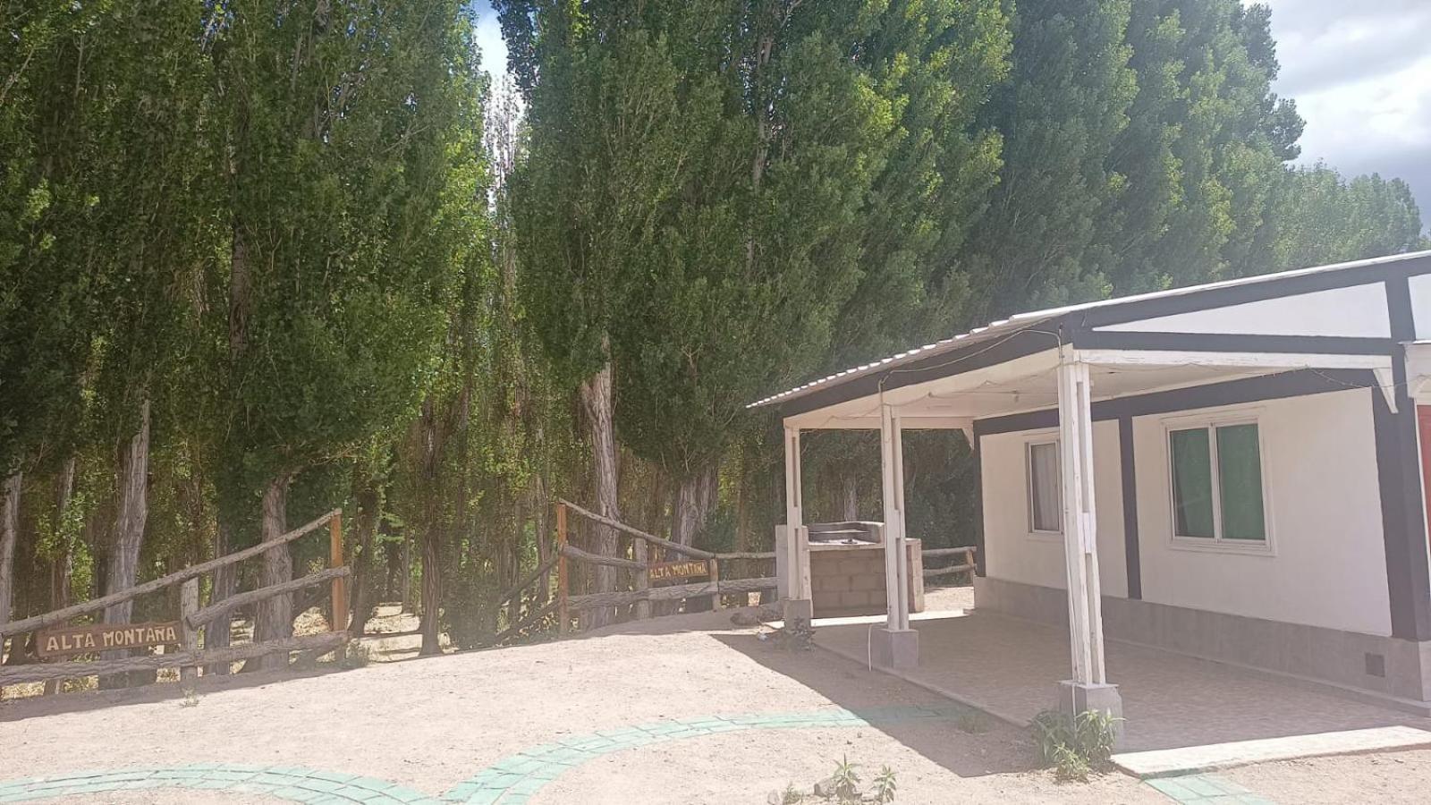 Cabanas De Los Andes Uspallata Exterior photo