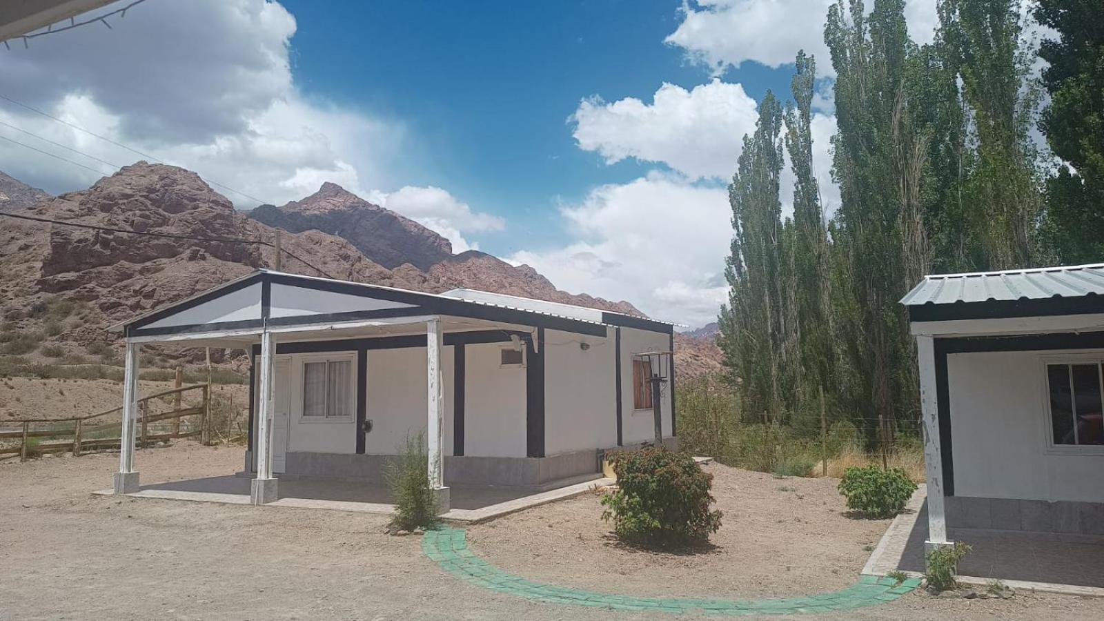 Cabanas De Los Andes Uspallata Exterior photo